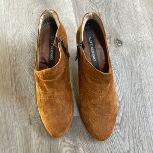 Mat Bernson Anthropologie  leather textured 7.5